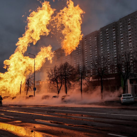Borbe su žestoke; Ukrajinci uništavaju; 100.000 vojnika na nogama FOTO/VIDEO