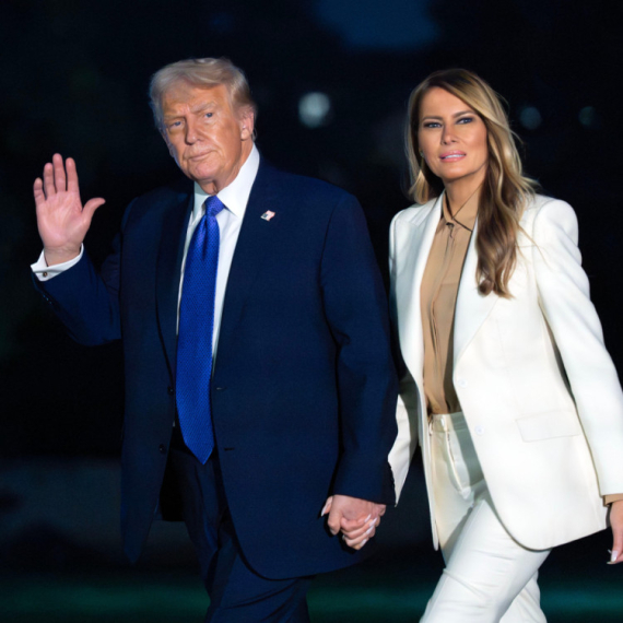 "Ne nosi to u krevetu": Melanija se ponovo izlanula o bračnoj postelji, pa pokrila usta