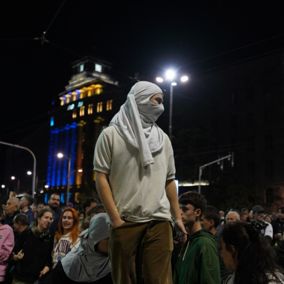 Pozivaju na građanski rat: NATO lobista deli CIA savete za rušenje države, a u tome mu pomaže Boris Tadić FOTO