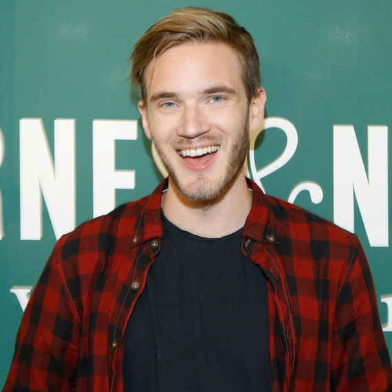 PewDiePie napravio sopstveni AI sistem: "Veće botova" odlučuje o odgovorima VIDEO
