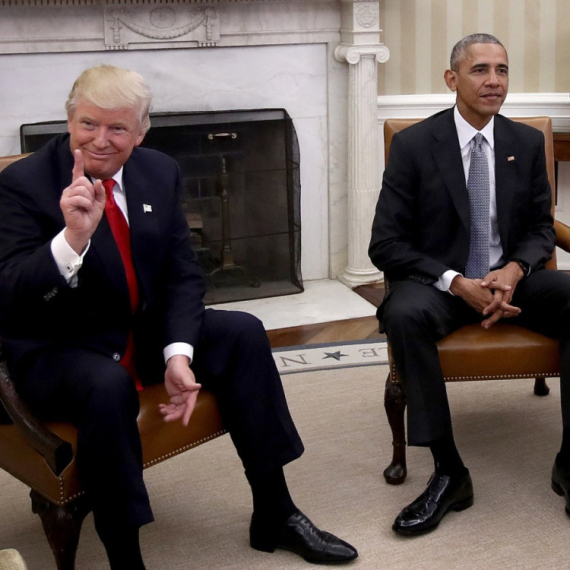 Obama se ruga Trampu: "Popločava ružičnjak kako ljudi ne bi uprljali cipele" VIDEO