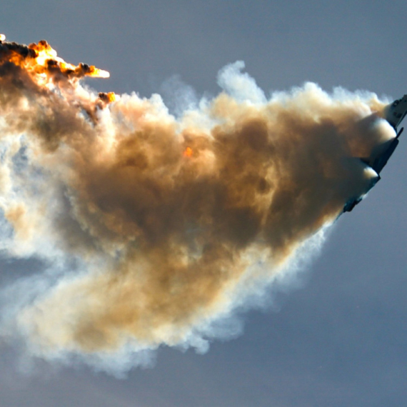 Srušio se vojni avion FOTO