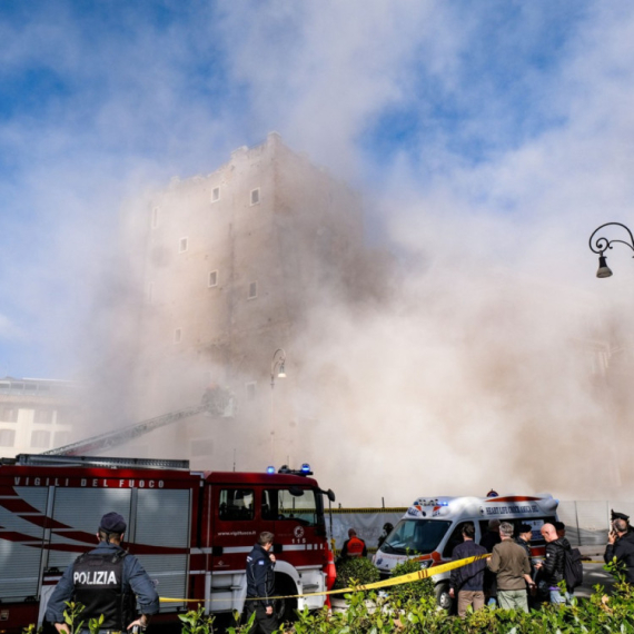 Užas u Rimu: Srušio se deo kule kod Koloseuma; Ljudi pod ruševinama FOTO/VIDEO