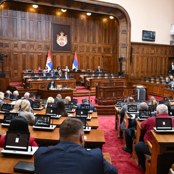 Nova sednica jesenjeg zasedanja; Danas se donose važne odluke; Brnabić odgovorila Parandiloviću FOTO/VIDEO