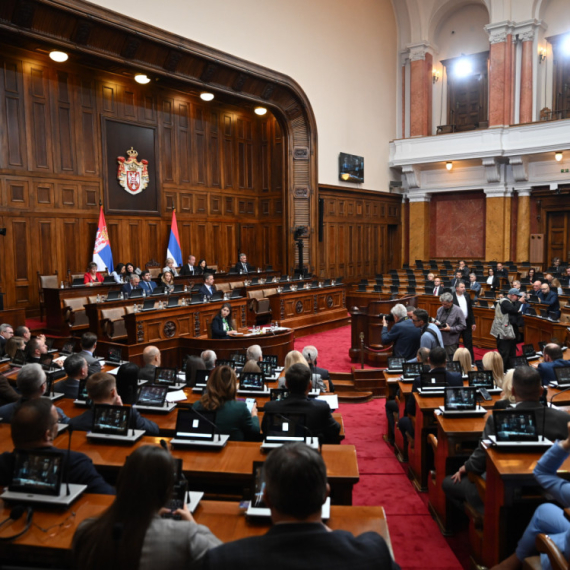Poslanici Skupštine Srbije završili rad, nastavak sednice sutra u 10 sati VIDEO