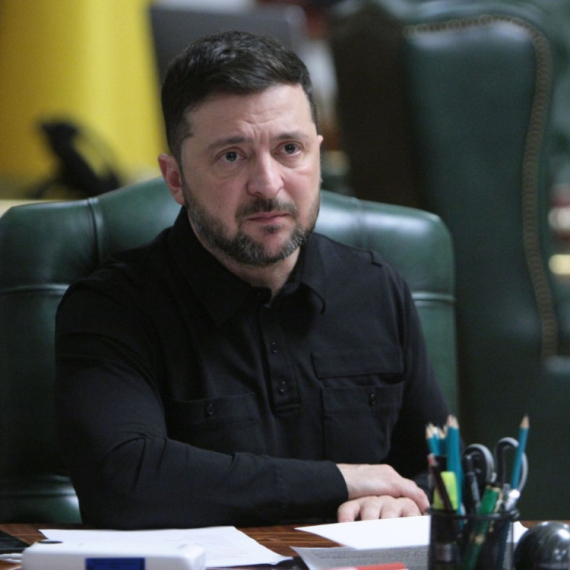 Zelenski na frontu; Sirski mu podneo izveštaj VIDEO