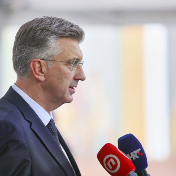 Plenković o incidentu u Splitu: U Hrvatskoj nema mesta za zakon ulice; Jedna osoba je uhapšena VIDEO