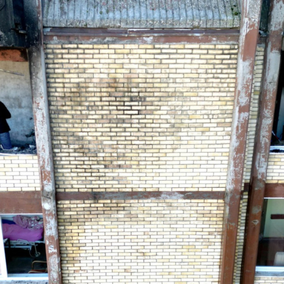 Uviđaj u Tuzli prekinut, 11 tela čeka obdukciju