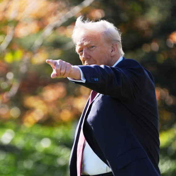 Nakon otkrivenih mejlova sa Epstajnom, Tramp pobesneo: "Istražite Bila Klintona" FOTO