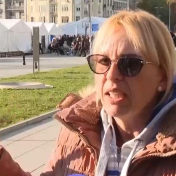 Blokaderi ponovo prete nasiljem i rušenjem; Pozivaju narod na oružje VIDEO