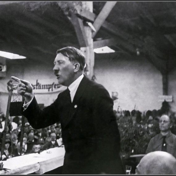 Otkriće DNK analize o kojem bruji svet: Hitler imao redak sindrom