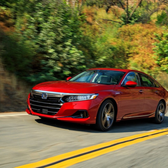Honda u SAD opozvala 250.000 Accord hibrida