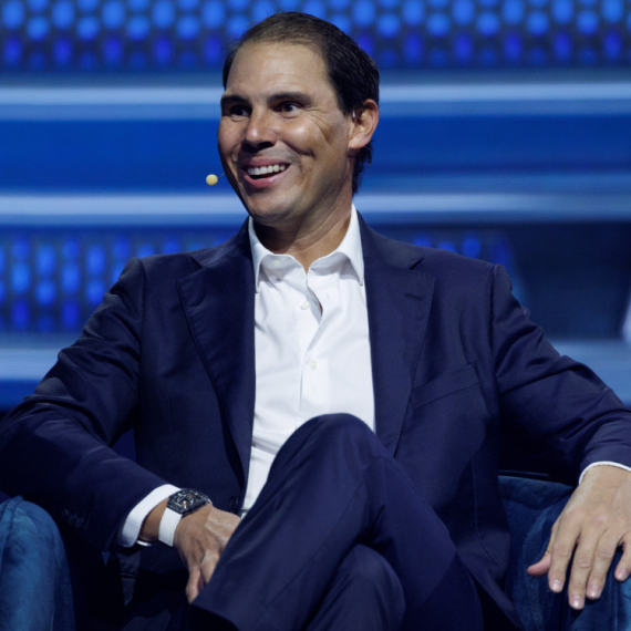 Rafael Nadal priznao: "Morao sam da popijem nekoliko čašica tekile pre snimanja 'vrelih scena' sa Šakirom"