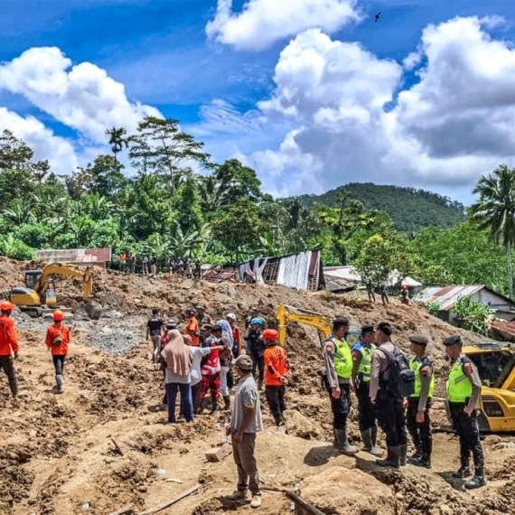 Raste broj žrtava na Javi: Nakon vulkana i klizište pogodilo ostrvo, broje se žrtve