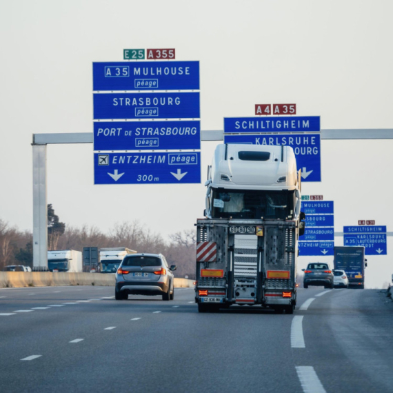 Prevare na auto-putevima: Ovaj primer pokazuje kako funkcionišu