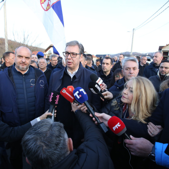 Vučić u Urovici: Izađite na izbore i glasajte za listu broj 1 "Najbolje za Negotin" FOTO/VIDEO