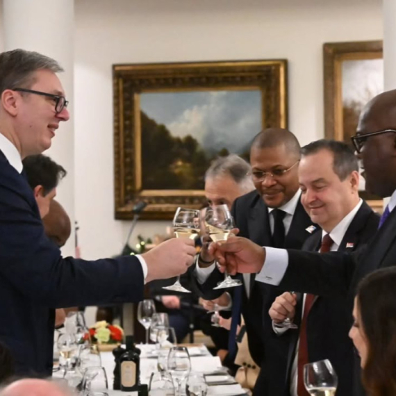 Vučić ugostio na večeri predsednika Konga: Veoma vas cenimo kao hrabrog čoveka FOTO