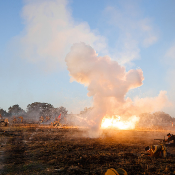 Jeziv napad na Kijev; Odjekuju eksplozije; Broje se mrtvi; Gori rafinerija nafte FOTO/VIDEO