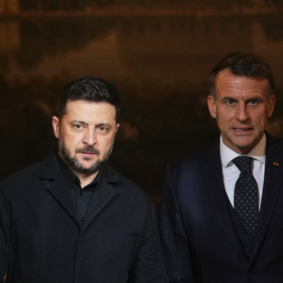 Will Trump betray Zelensky? Macron issues urgent statement