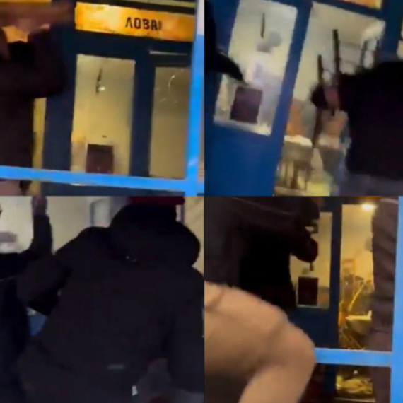 Brutalno nasilje blokadera u Mionici: Jezive scene, letele flaše, stolice... VIDEO