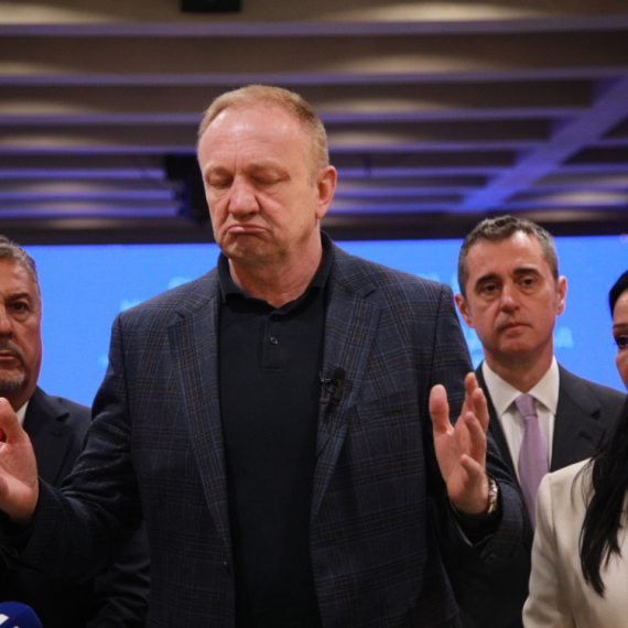 Piper: Leti perje na N1 i Nova S FOTO