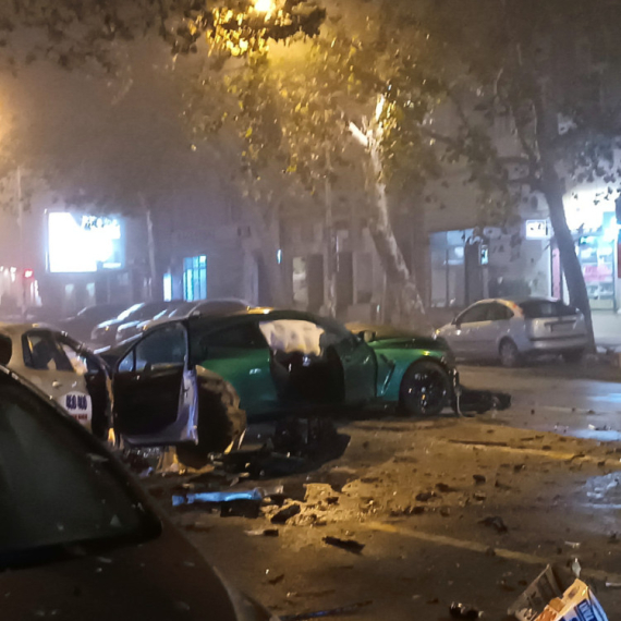 Oglasio se kolega stradalog taksiste u Novom Sadu: Bahata vožnja poštenog čoveka koštala života FOTO