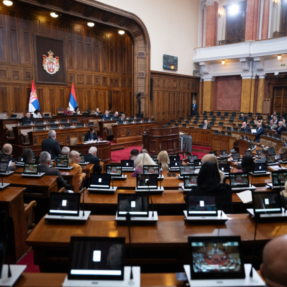 Završena sednica Skupštine: Poslanici raspravljali o nasilju u Pionirskom parku; Nastavak sutra u 10 sati