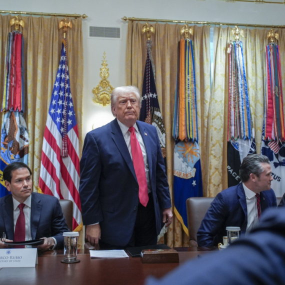 Tramp je upozoren VIDEO