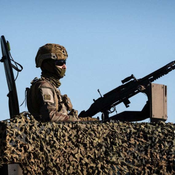 Francuzi su upozoreni; Moguće raspoređivanje vojske na ulicama
