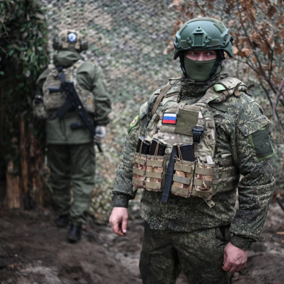 Upaljene sirene: Stižu "Kinžali", sklanjajte se; Objavljen snimak: Rusi šetaju Pokrovskom FOTO/VIDEO