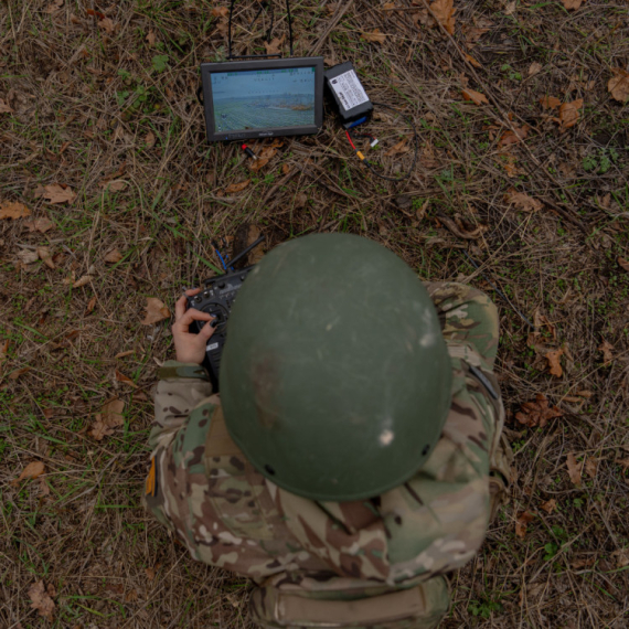 Rusi su samleveni? Stotine hiljada vojnika za nekoliko kilometara