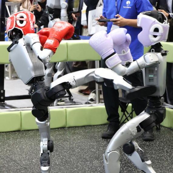 Pogledajte kako bije ovaj humanoidni robot VIDEO