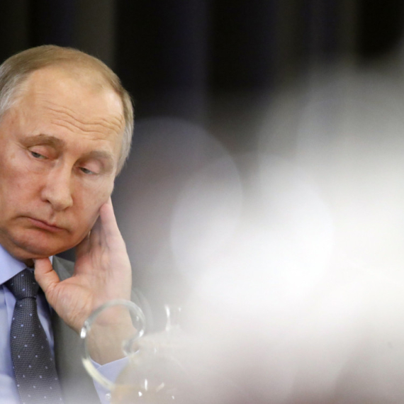 Više od 1,6 miliona pitanja za Putina