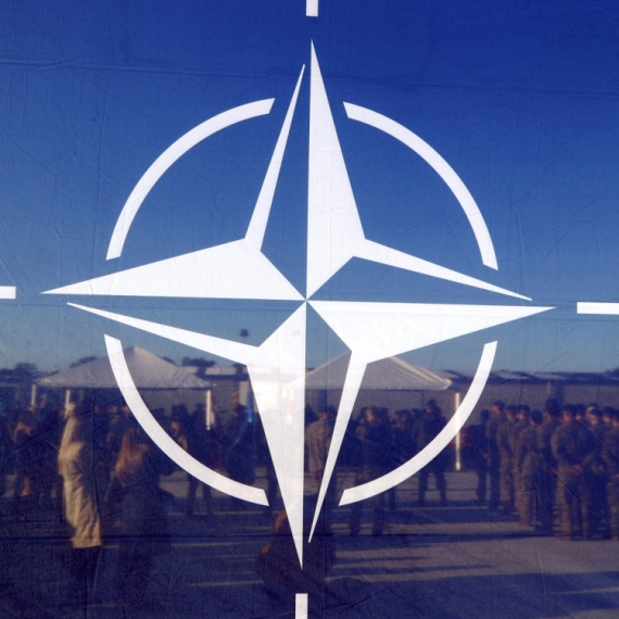 NATO im je zabio nož u leđa