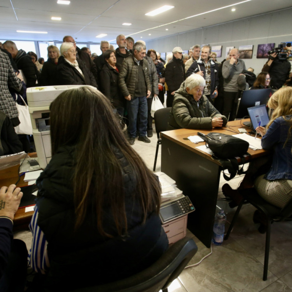 Serbian Post: Over 19,000 applications for legalization on the first day