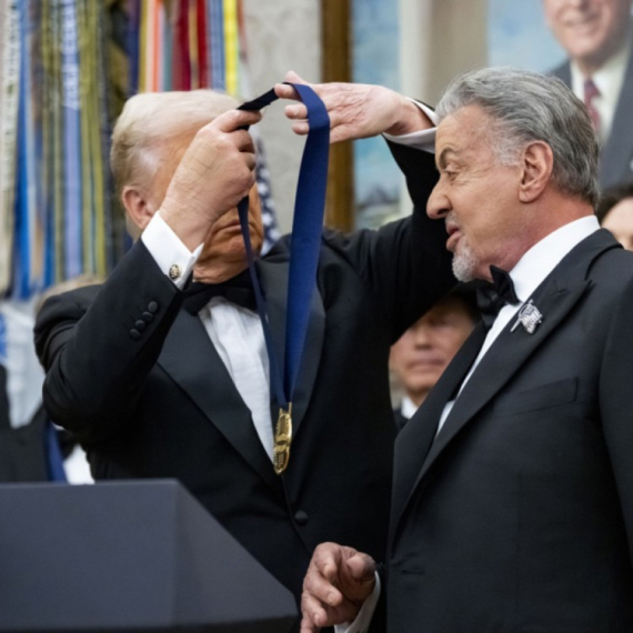 "Gore" društvene mreže zbog Trampa i Stalonea: "Toliko je pogubljen..." VIDEO