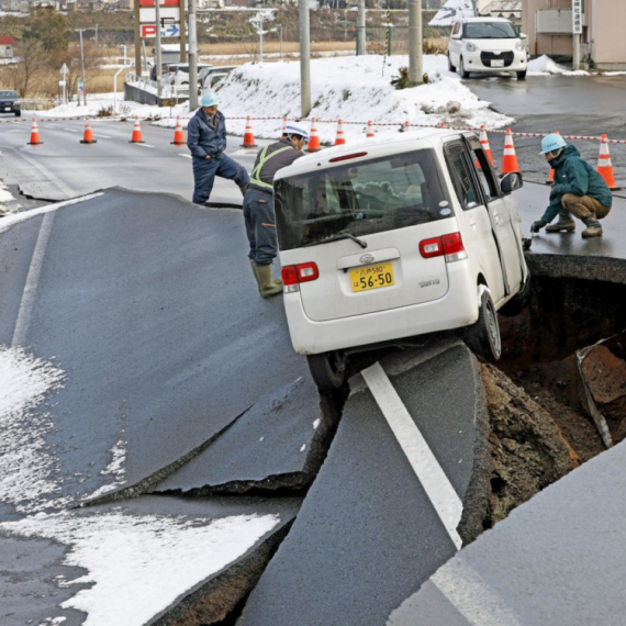 Dramatično u Vatrenom prstenu: Veliki broj povređenih nakon zemljotresa; Jači udar tek sledi? FOTO/VIDEO