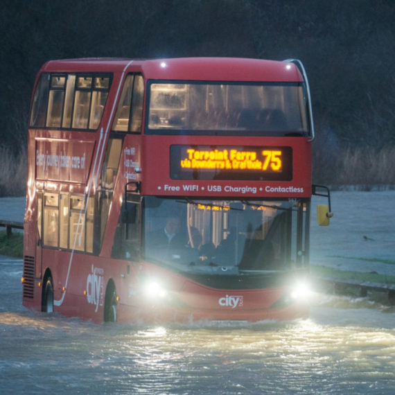 Oluja je stigla; Izdato preko 30 upozorenja; Opasno je po život FOTO