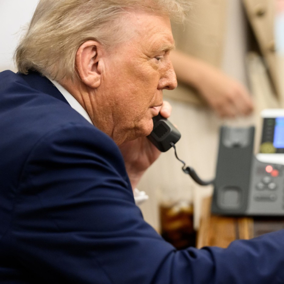 Tramp je opet pobesneo: Njegova administracija ozbiljno preti