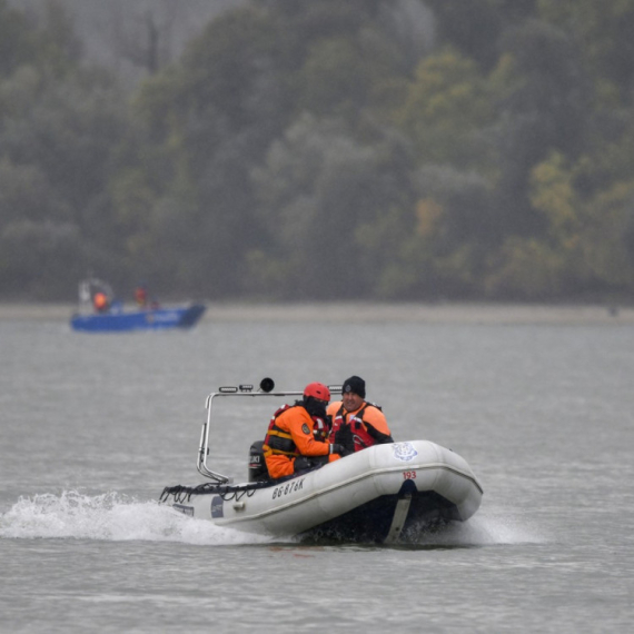 Horror in Croatia: Boat carrying migrants capsizes; Several dead VIDEO