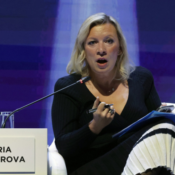 "Evropska komisija napušta planetu sve dok postoje Rusi; Poslaćemo raketu"