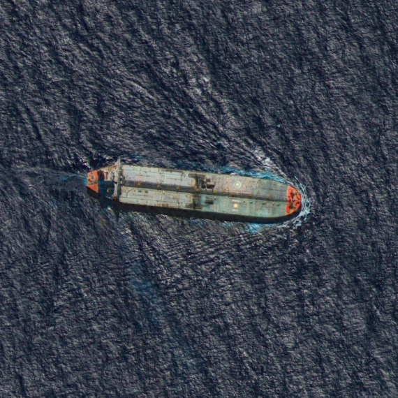 Opasna igra velikih sila: Rusija rasporedila podmornicu; SAD prate sankcionisani tanker