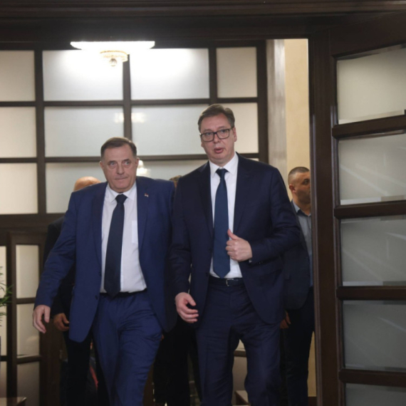 Dodik: Državnička odluka Vučića da ne ide u Brisel; Njegov stav predstaljva odbranu dostojanstva Srbije