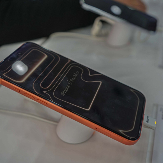 Kako Kinezi popravljaju iPhone 17 Pro Max VIDEO