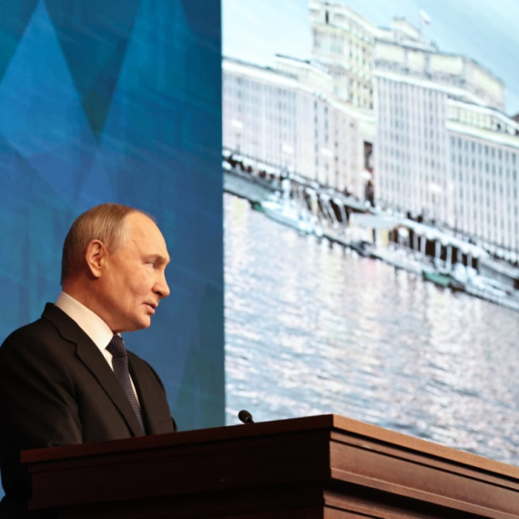 "Rizikujemo da damo Putinu pobedu"