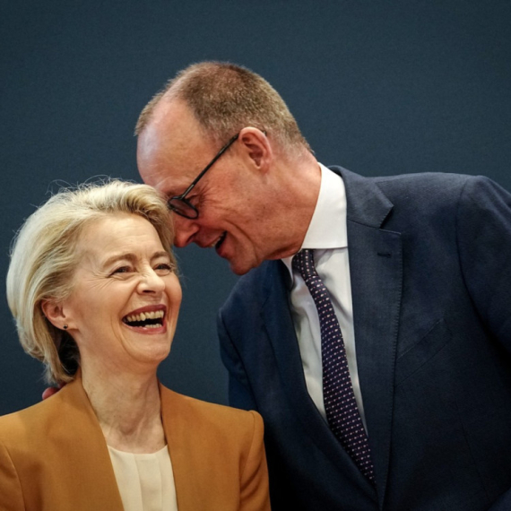 Moskva traži ostavke: Merc i Fon der Lajen moraju da odu