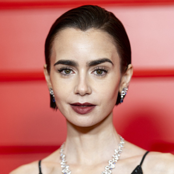 Fanovi popularne Netfliksove serije uzbuđeni: Emili nakon Italije ide u Grčku?