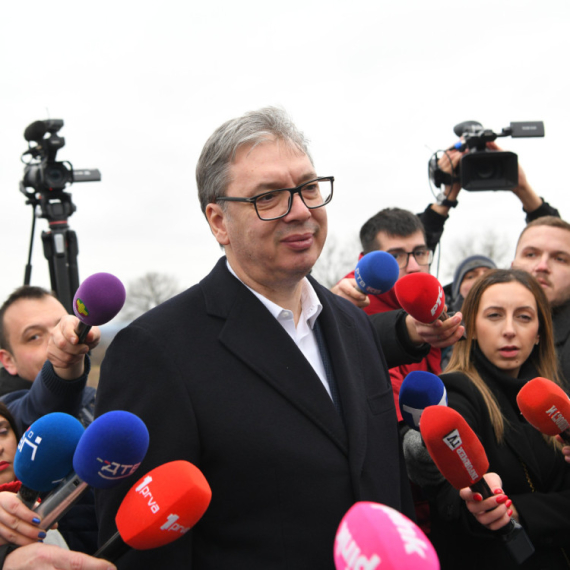 Vučić: Integritet Grenlanda se štiti, a 300.000 Srba na Kosmetu nije bilo potrebe da se štite