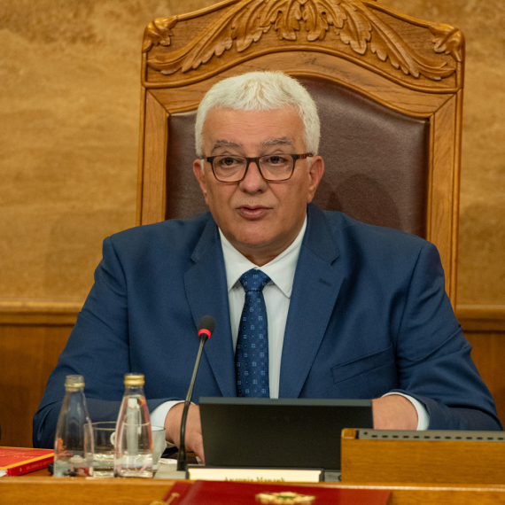 Mandić traži hitnu sednicu Saveta za odbranu i bezbednost