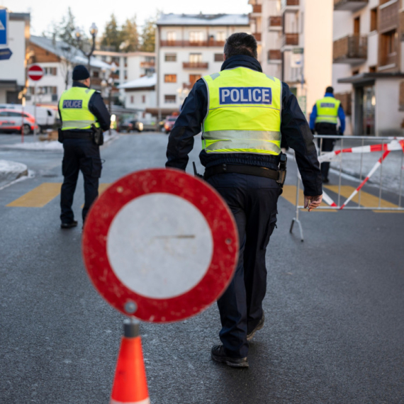 Vučić o strašnoj tragediji u švajcarskom ski-centru: Sa tugom sam primio vest, upućujem iskreno saučešće FOTO